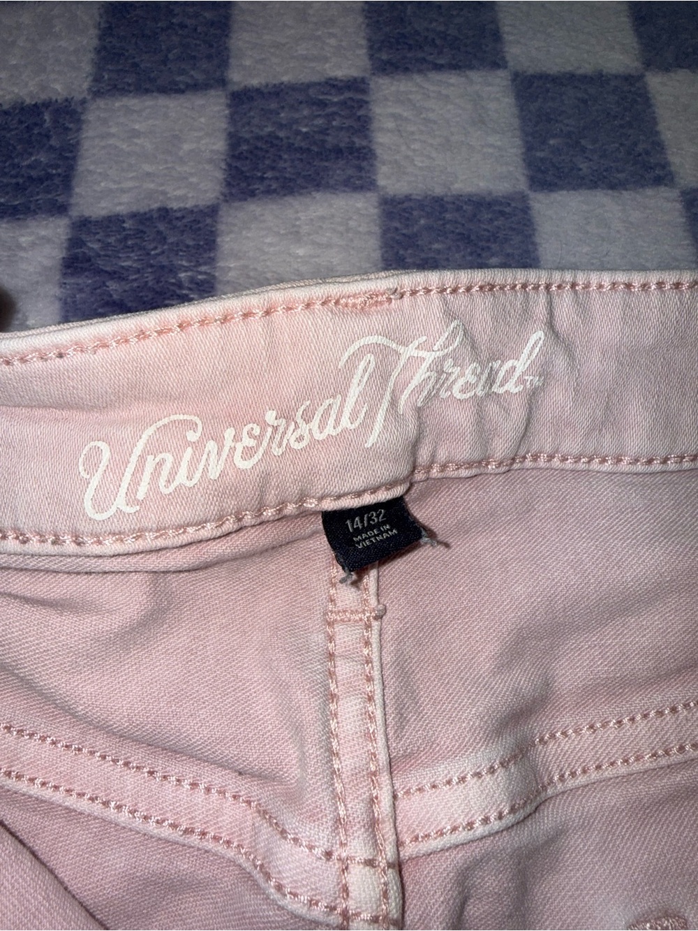 Universal Thread High Rise Medi Shorts - Picture 4 of 4